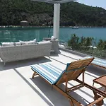 Riva - Five Bedroom With Pool And Sea View ヴィラ *