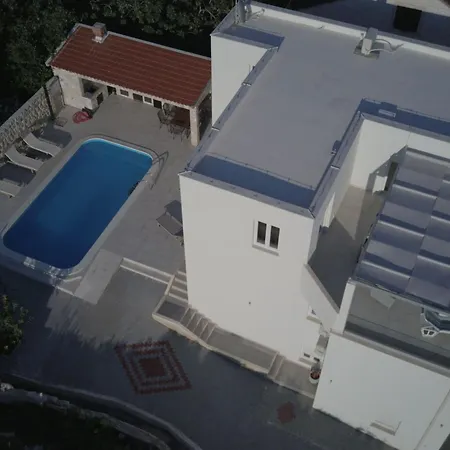 Вилла Riva - Five Bedroom With Pool And Sea View Мокошица