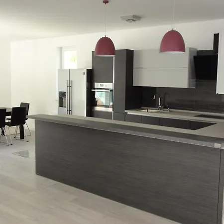 Riva - Five Bedroom With Pool And Sea View * Мокошица