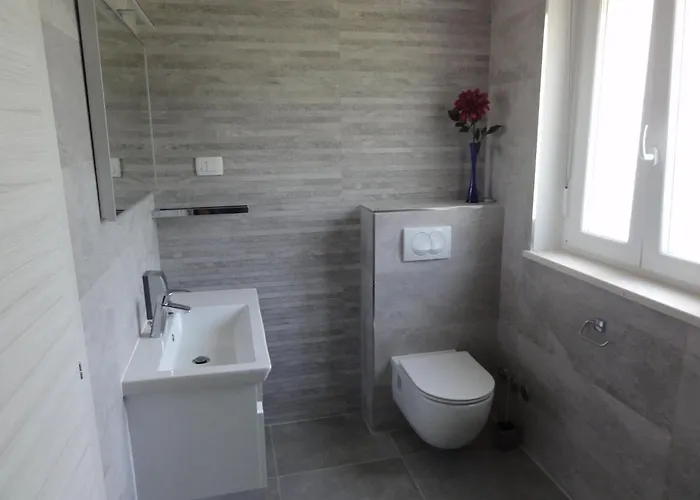 Riva - Five Bedroom With Pool And Sea View 别墅