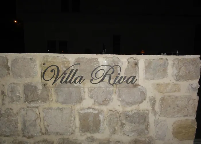 Riva - Five Bedroom With Pool And Sea View Mokošica