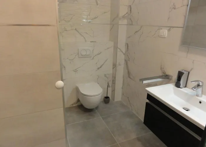 别墅 Riva - Five Bedroom With Pool And Sea View