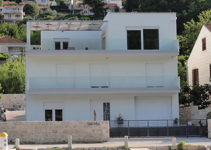 Riva - Five Bedroom With Pool And Sea View * Mokošica