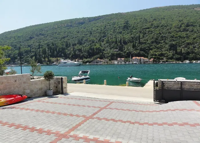 Riva - Five Bedroom With Pool And Sea View * Mokošica
