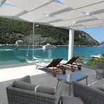 Riva - Five Bedroom With Pool And Sea View
