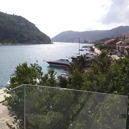 Villa Riva - Five Bedroom With Pool And Sea View *