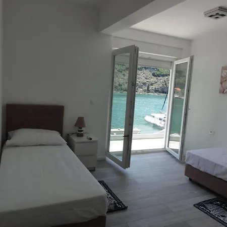 Vila Riva - Five Bedroom With Pool And Sea View