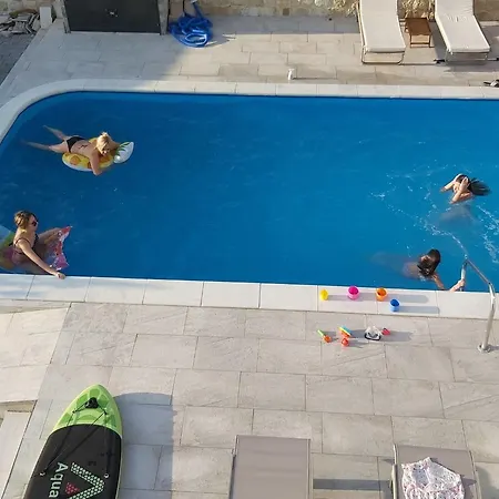 Villa Riva - Five Bedroom With Pool And Sea View Mokošica