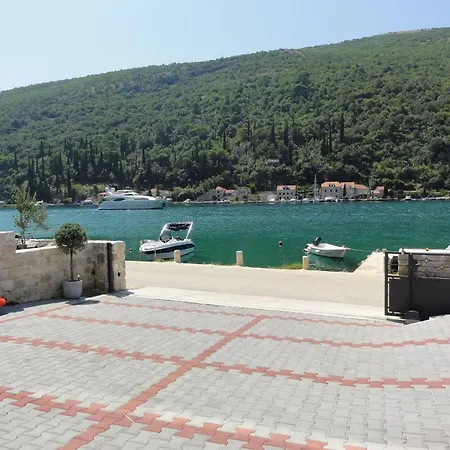Riva - Five Bedroom With Pool And Sea View * Mokošica