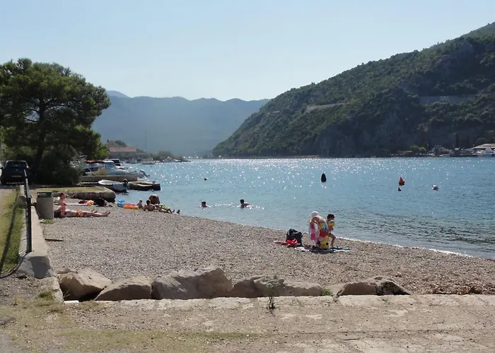 Riva - Five Bedroom With Pool And Sea View * Mokosica